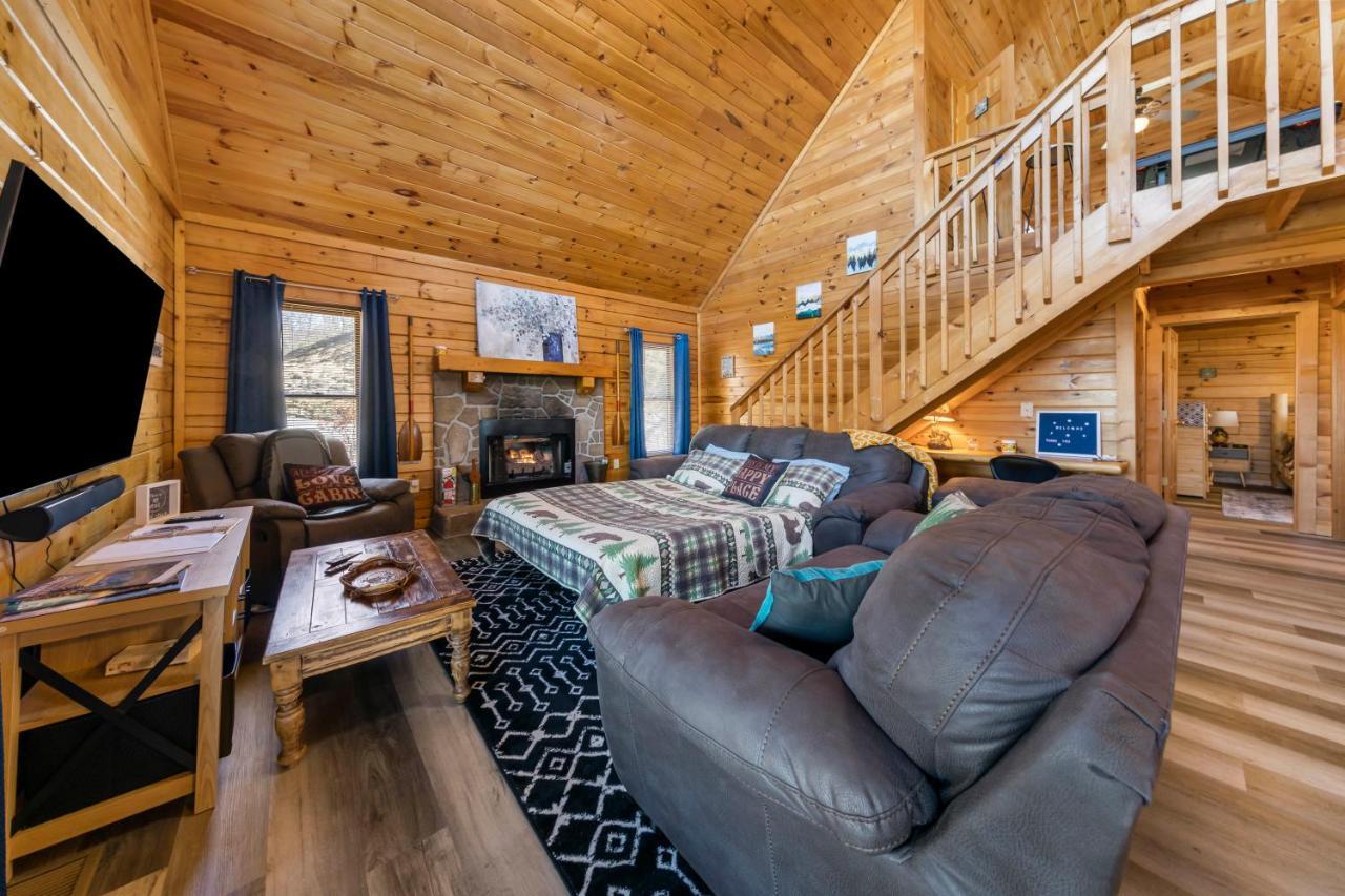 Serenity, A Rustic Log Cabin Retreat Sevierville Exterior foto