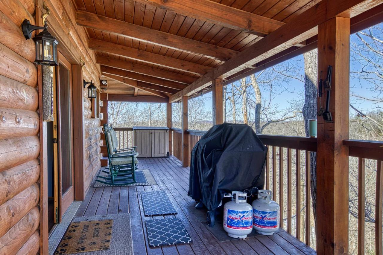 Serenity, A Rustic Log Cabin Retreat Sevierville Exterior foto