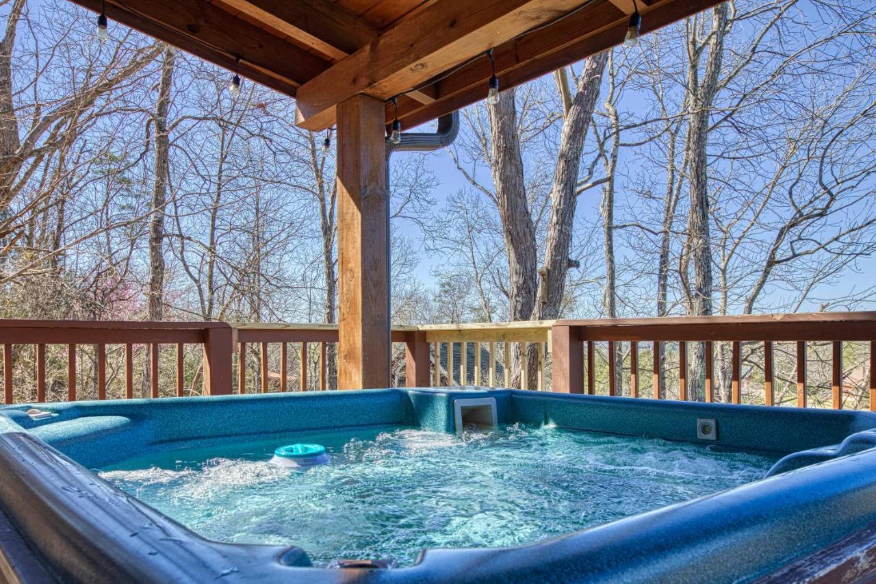 Serenity, A Rustic Log Cabin Retreat Sevierville Exterior foto